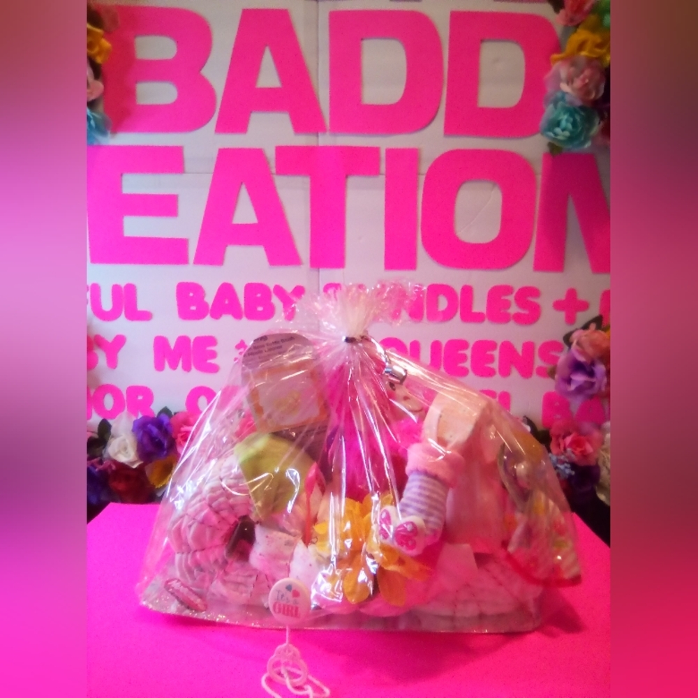 ((SOLD)) #150ππΌMOTORCYCLE DIAPER CAKE ("FOR A BABY GIRL") - Picture 8 of 10